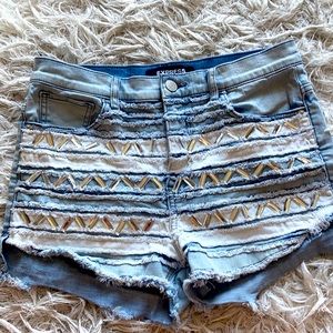 Statement high rise denim shorts.